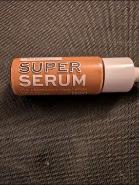 Makeup Revolution Relove Super Serum Foundation - Warm Tan